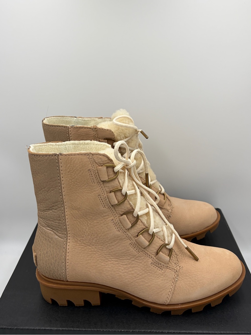 Sorel Phoenix Short Lace Lux Women's Leather Boots Natural Tan US 7.5 NWT